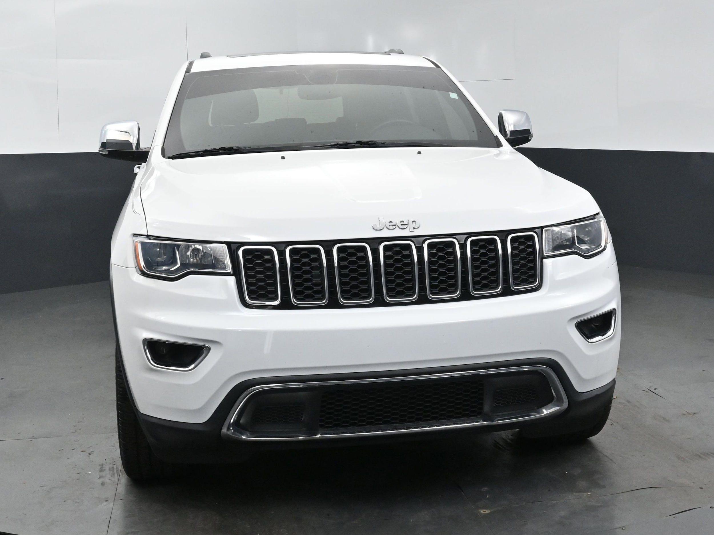 Used 2019 Jeep Grand Cherokee Limited with VIN 1C4RJEBG4KC556339 for sale in Memphis, TN