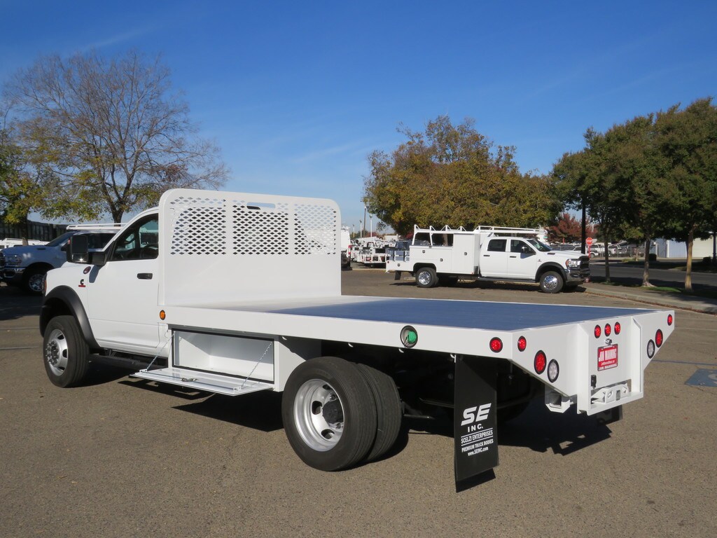 2023 Ram 4500 Tradesman photo 2