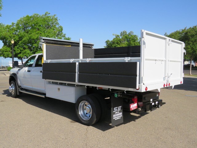 2023 Ram 5500 Tradesman photo 3