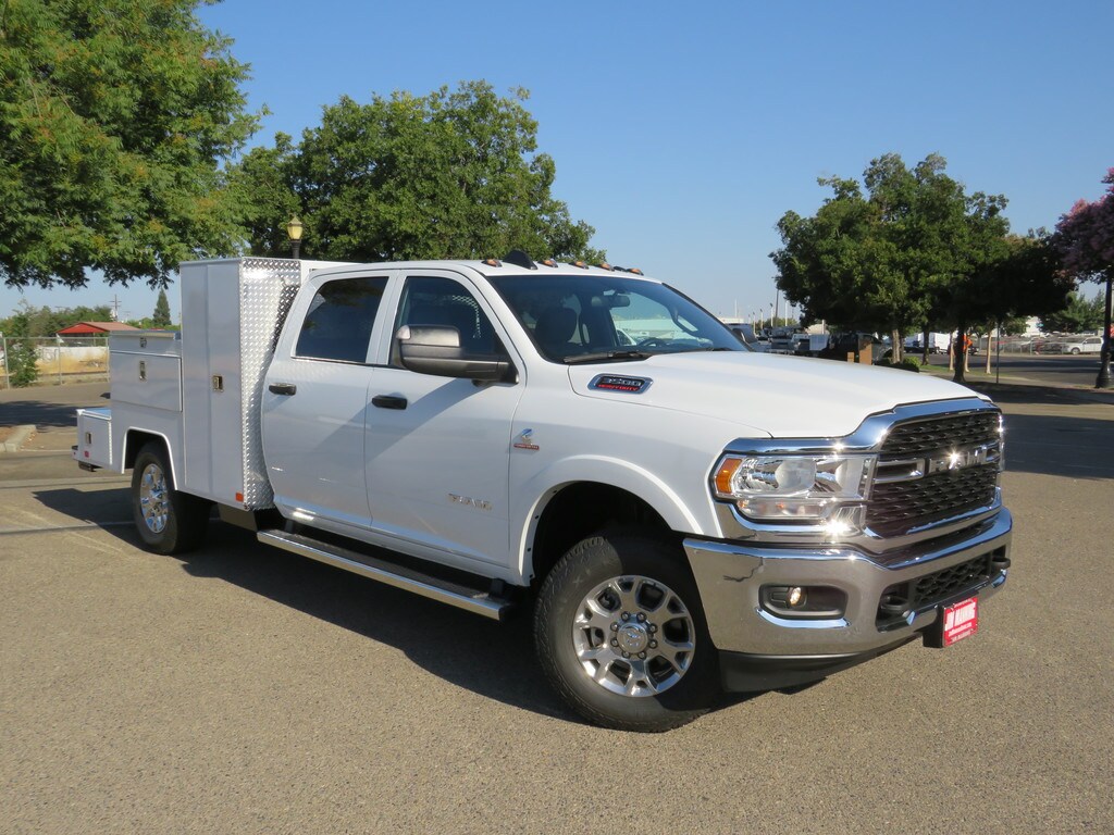 2022 Ram 3500 Tradesman photo 3
