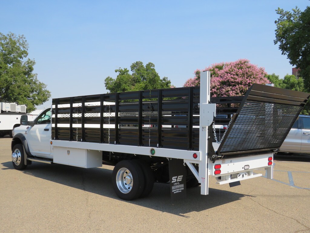 2024 Ram 5500 Tradesman photo 3