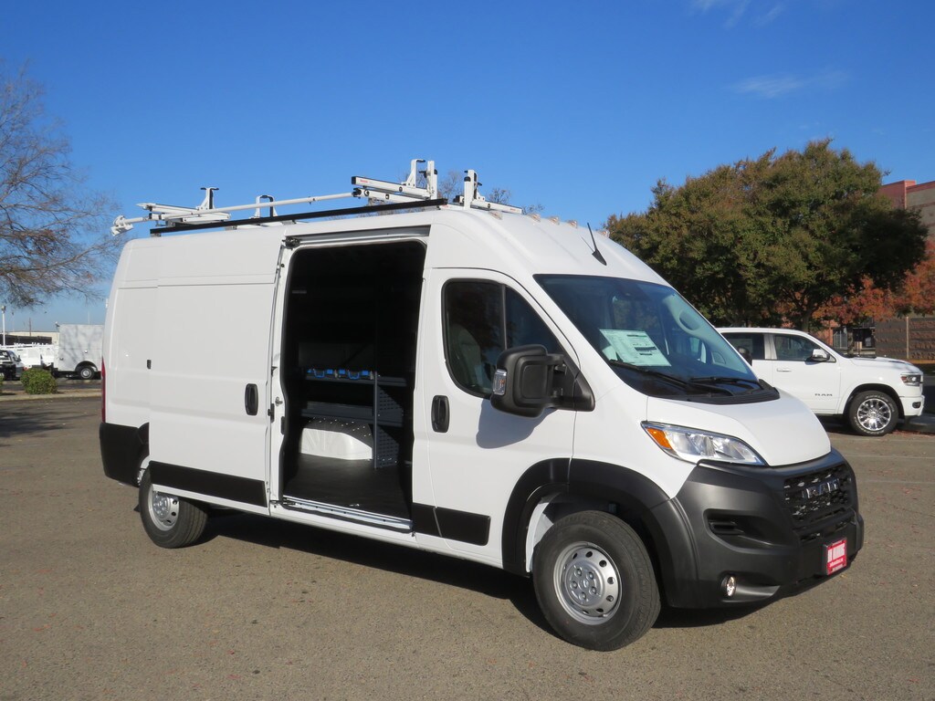 2023 Ram ProMaster 2500 Cargo Van photo 3