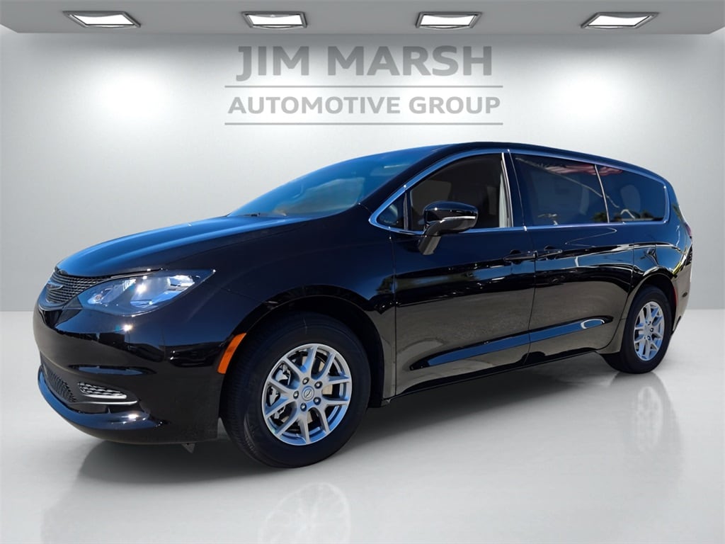 2026 Chrysler Voyager LX's photo