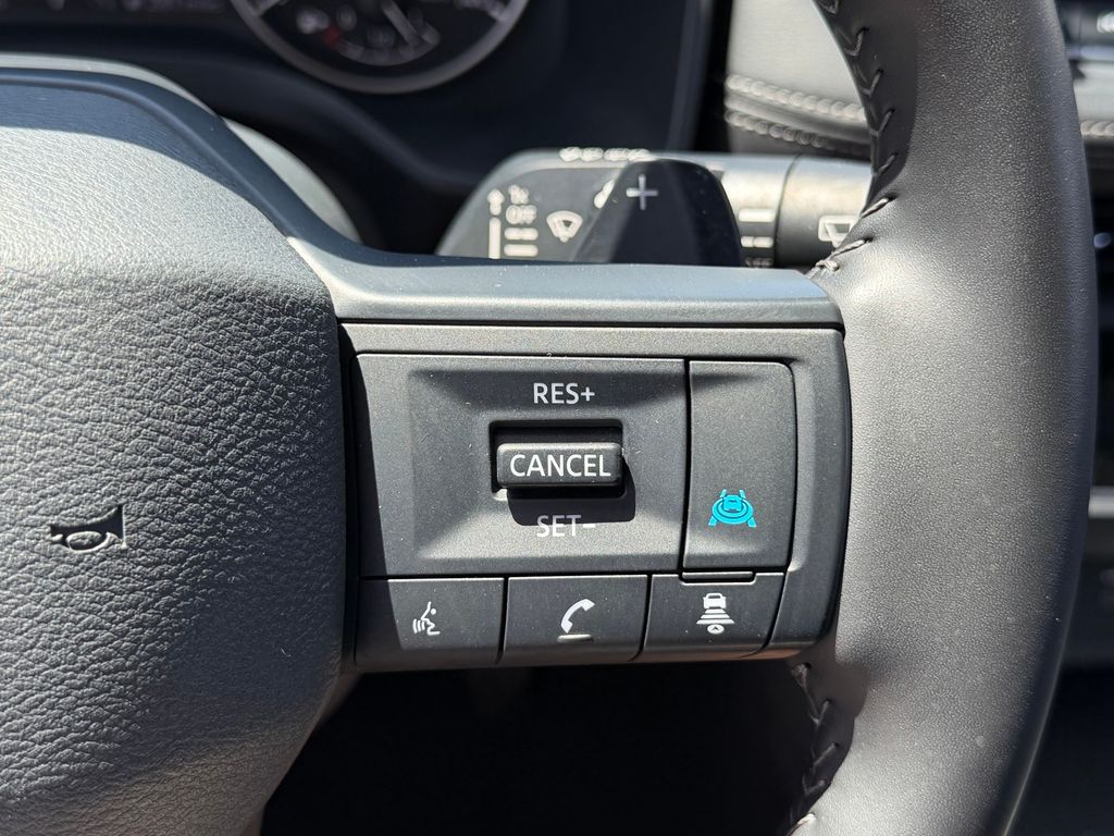 2025 Nissan Rogue SV - Photo 13
