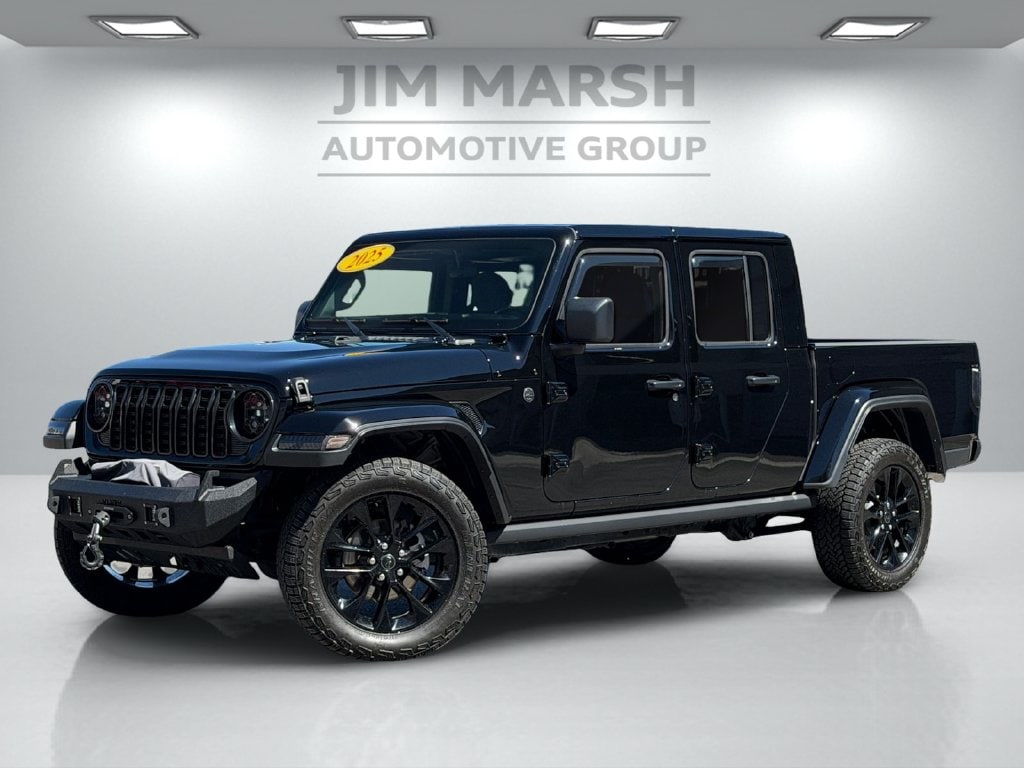 2025 Jeep Gladiator Truck Crew Cab 