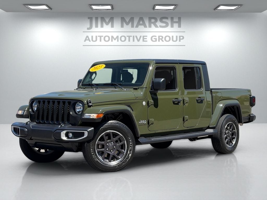 2023 Jeep Gladiator Overland's photo