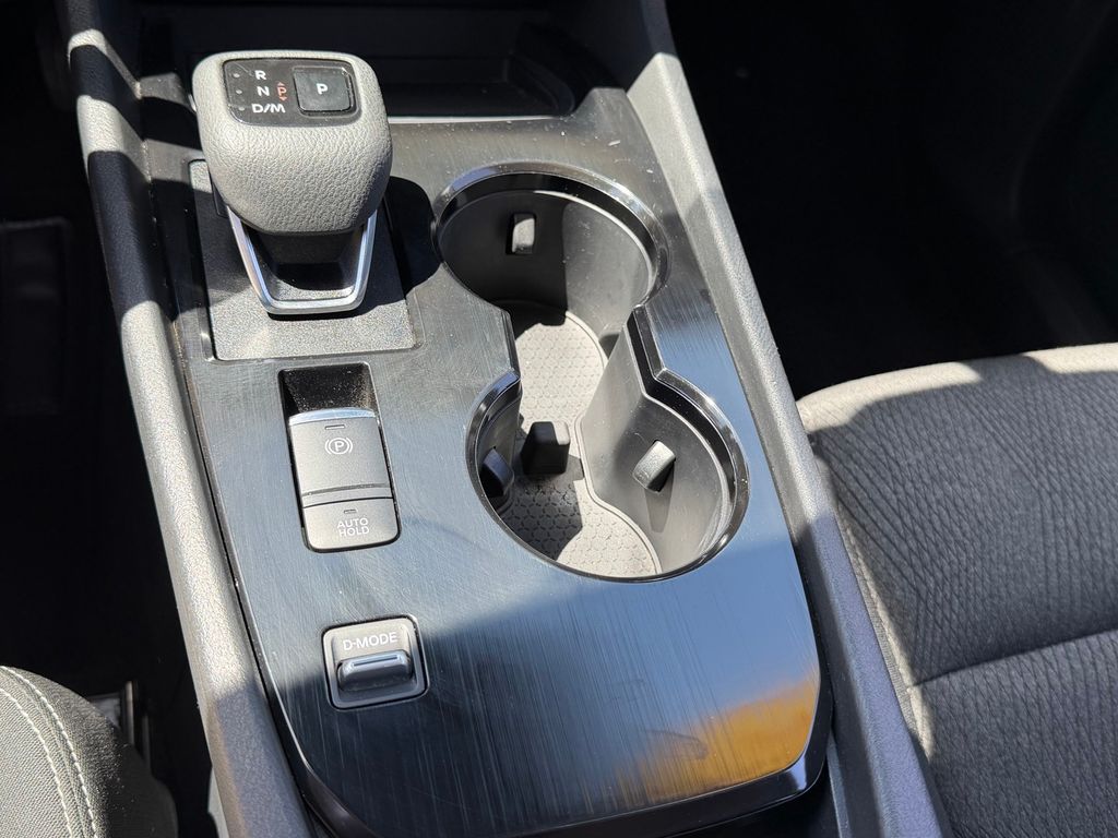 2025 Nissan Rogue SV - Photo 14