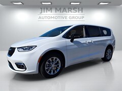 2026 Chrysler Pacifica SELECT AWD Passenger Van