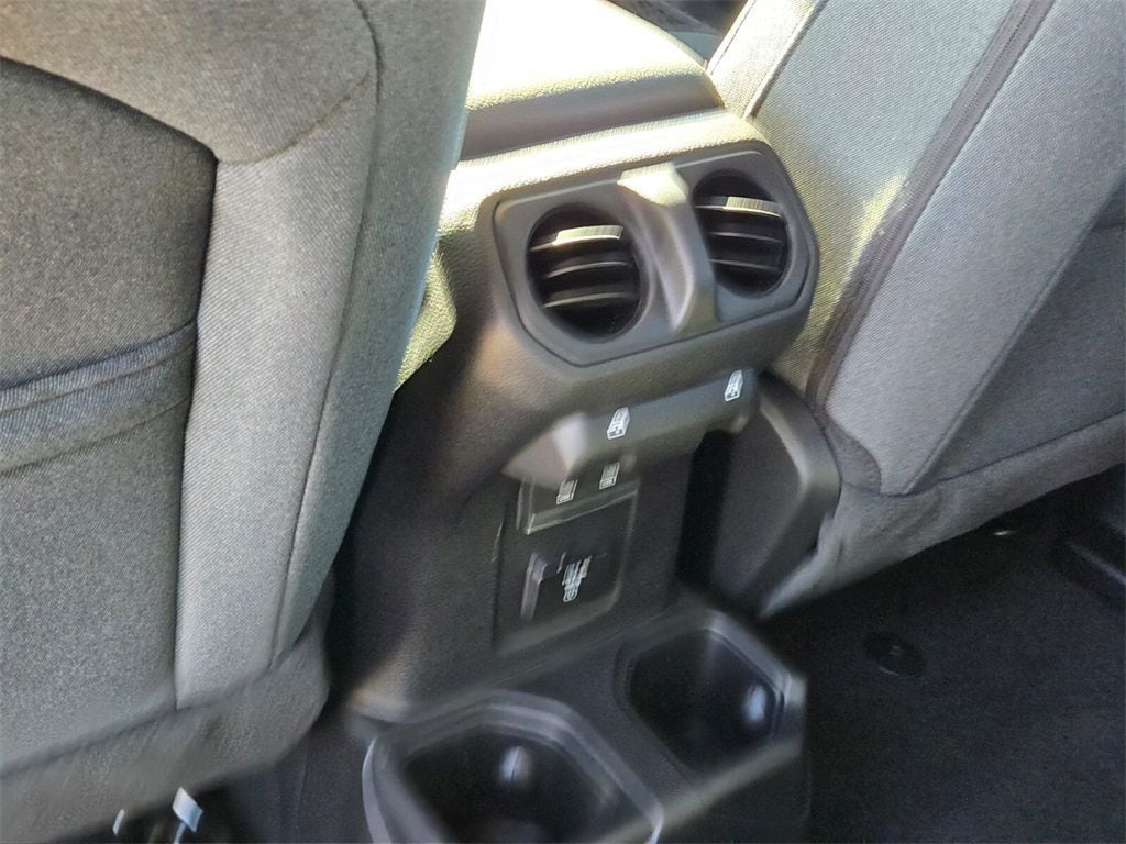2026 Jeep Wrangler 4-Door Sahara - Photo 8