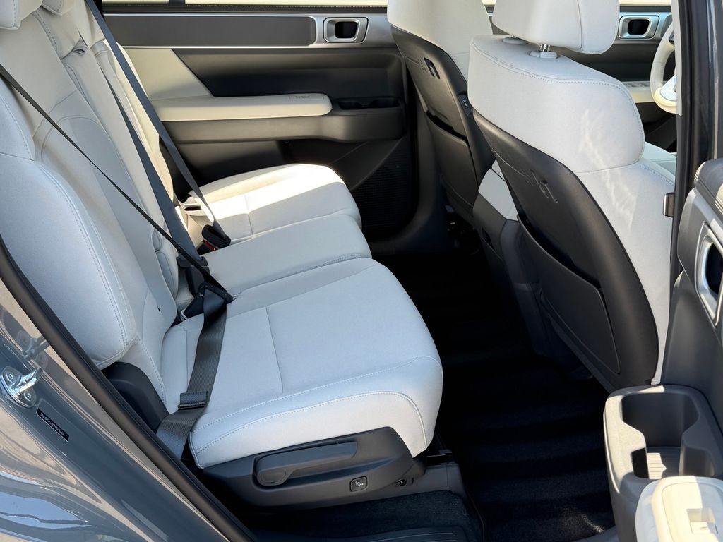 2026 Hyundai Santa Fe SE - Photo 22