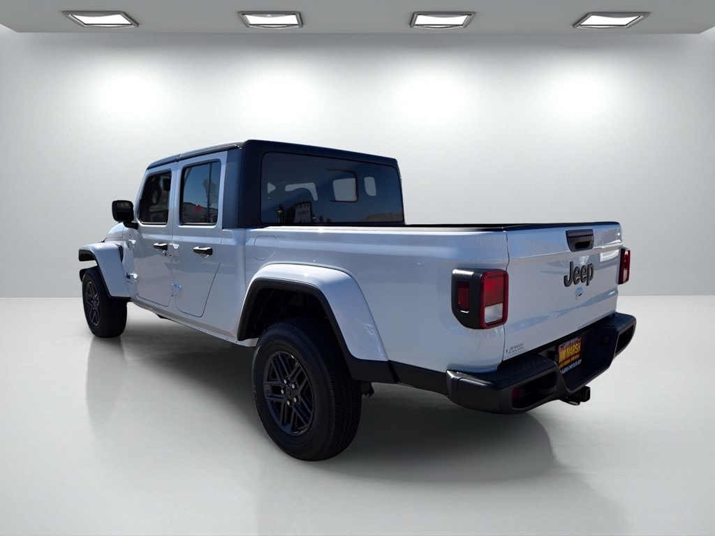 New 2025 Jeep Gladiator SPORT S 4X4 Pickup