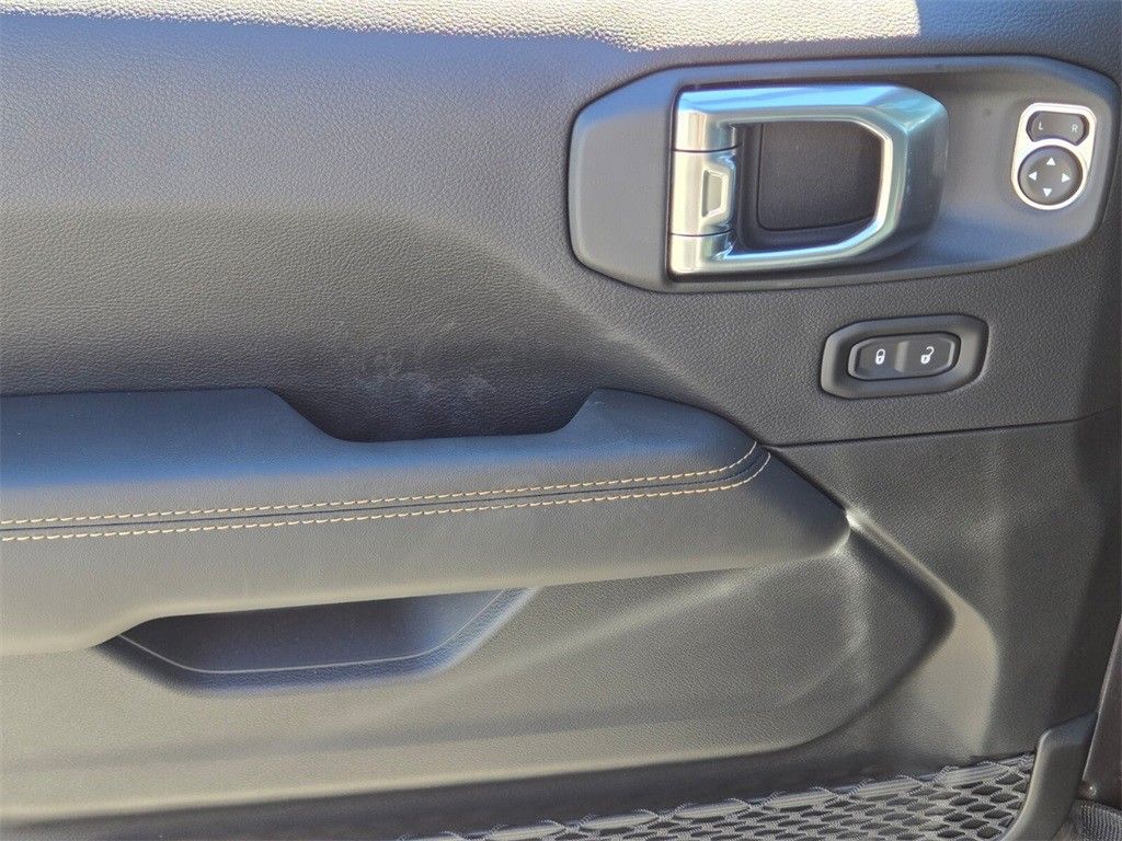 2026 Jeep Wrangler 4-Door Sahara - Photo 9