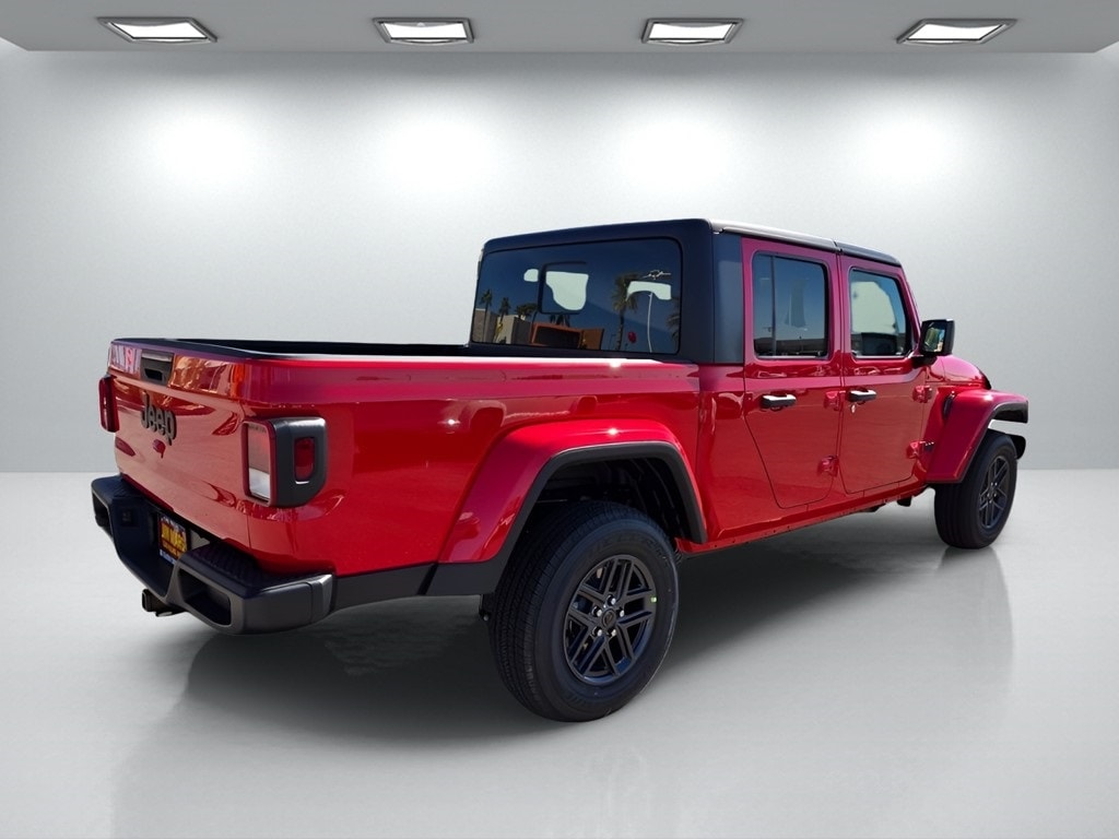 New 2025 Jeep Gladiator SPORT S 4X4 Pickup