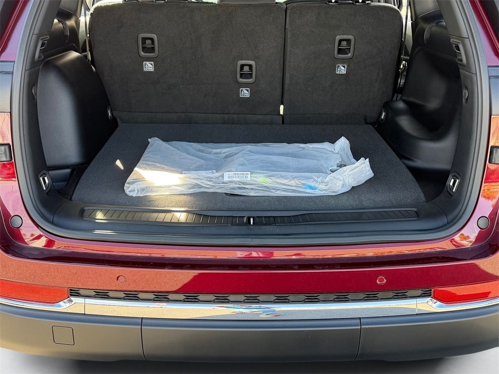 New 2025 Jeep Grand Cherokee LAREDO X 4X2 Sport Utility