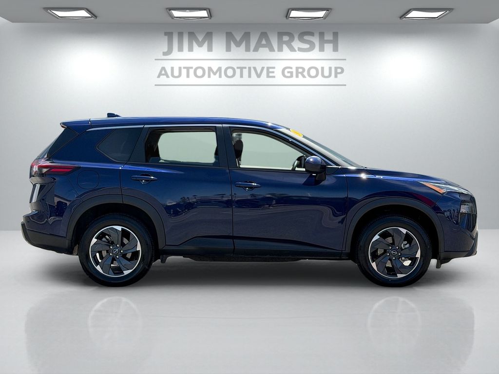 2025 Nissan Rogue SV - Photo 6