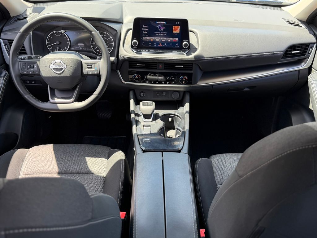 2025 Nissan Rogue SV - Photo 19