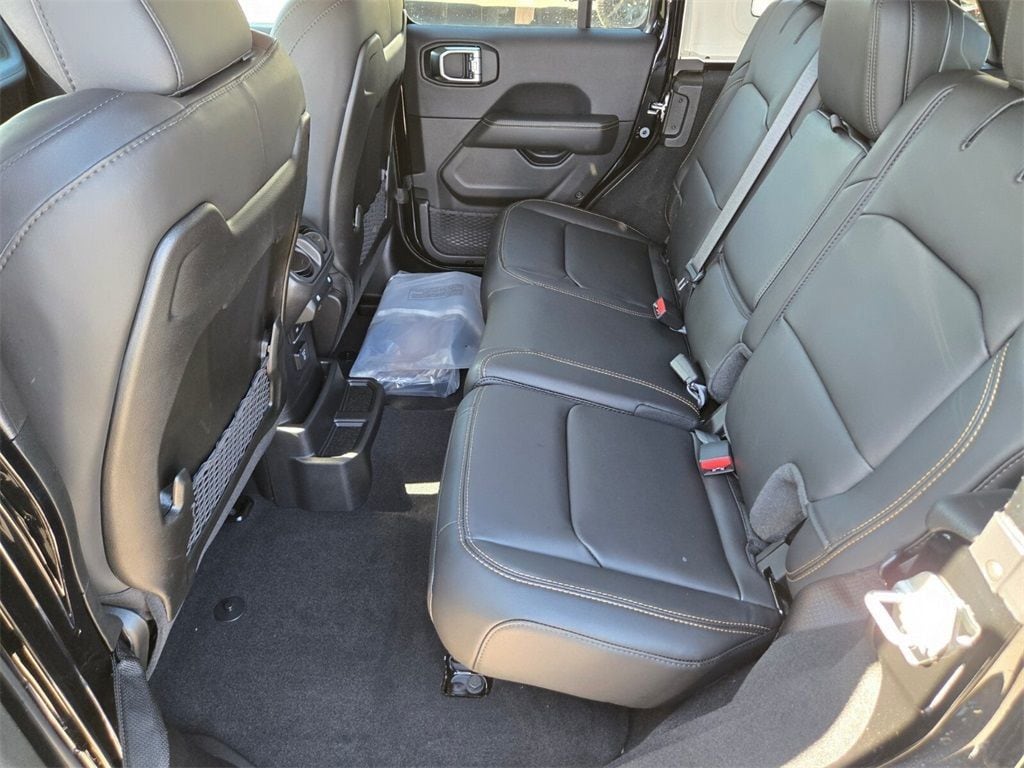 2025 Jeep Wrangler 4-Door Rubicon 392 Final Edition - Photo 8
