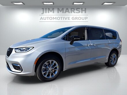 2026 Chrysler Pacifica SELECT AWD Passenger Van