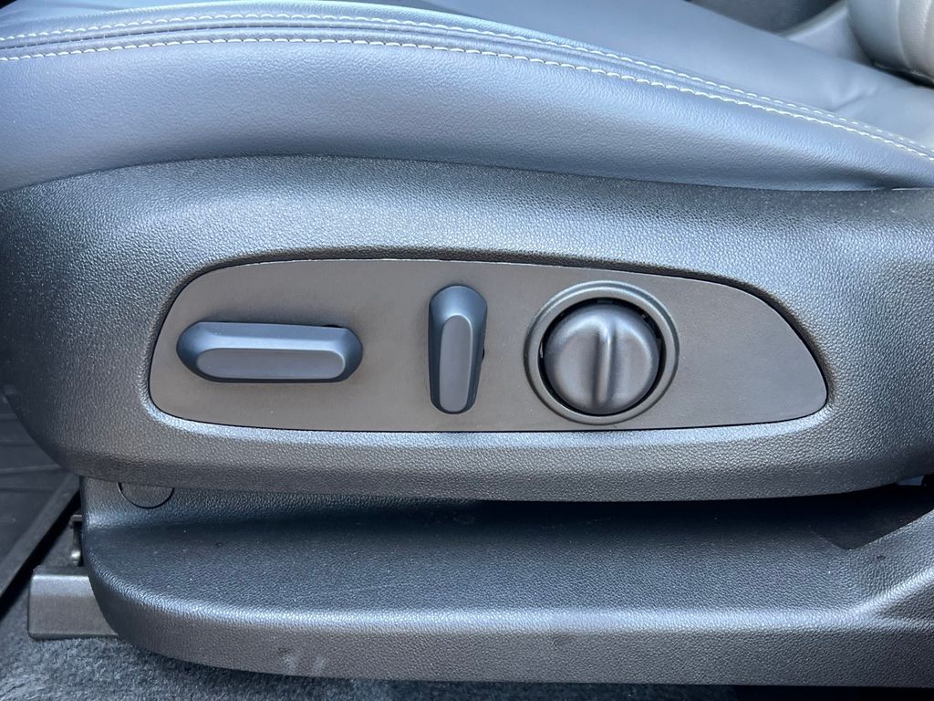 2024 Buick Enclave Essence - Photo 19