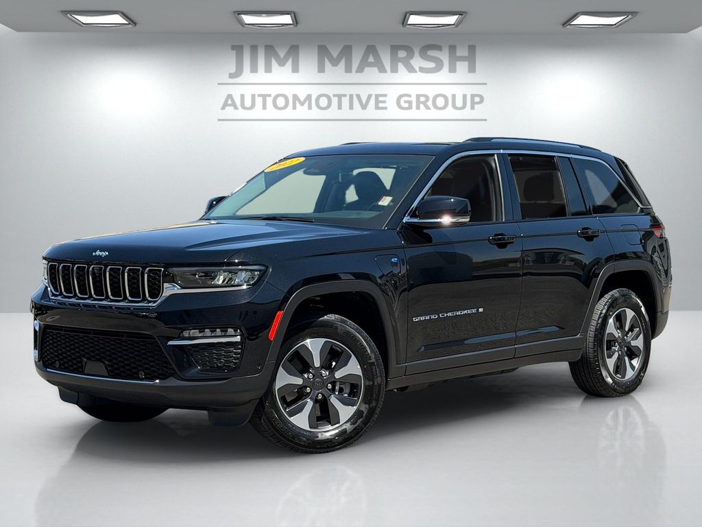 2022 Jeep Grand Cherokee 4xe 4x4's photo