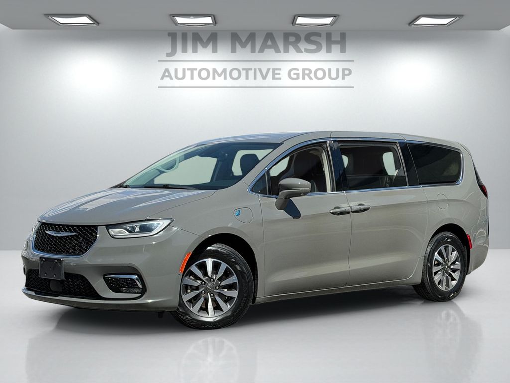 2022 Chrysler Pacifica Hybrid Van Passenger Van 