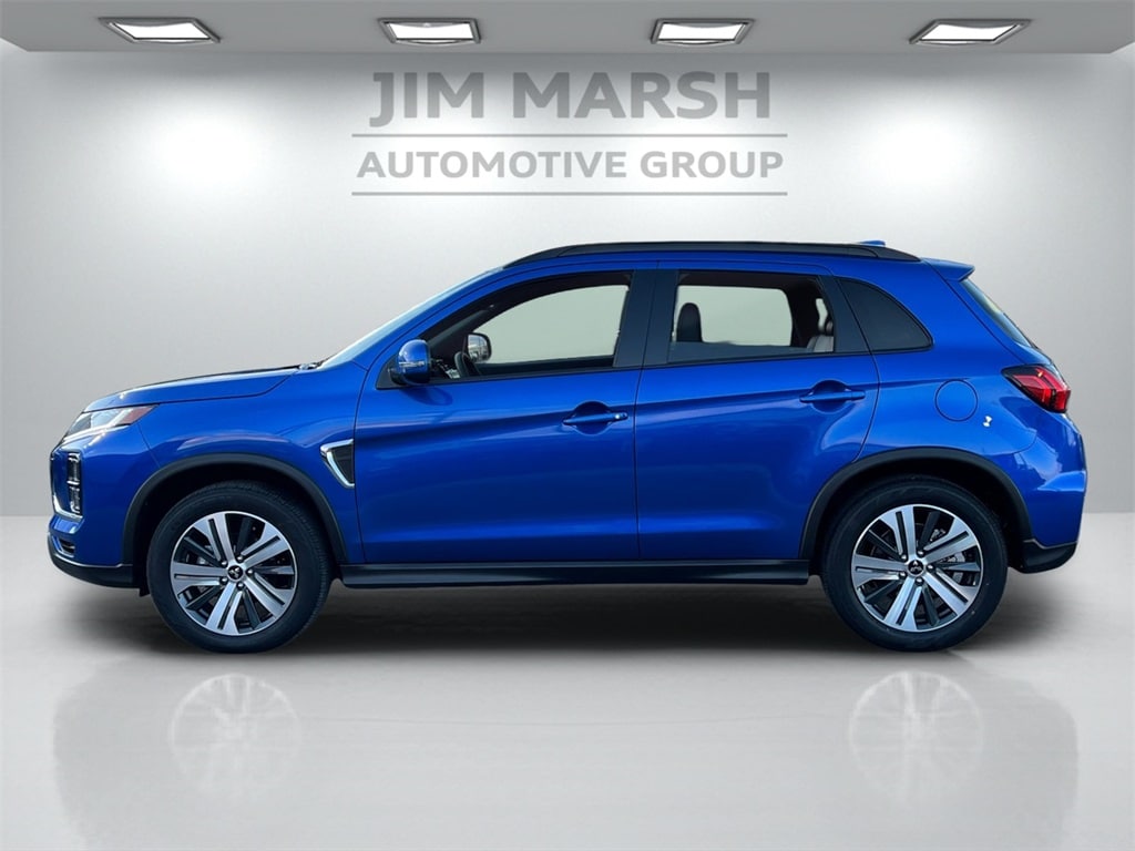 2024 Mitsubishi Outlander Sport SEL's photo