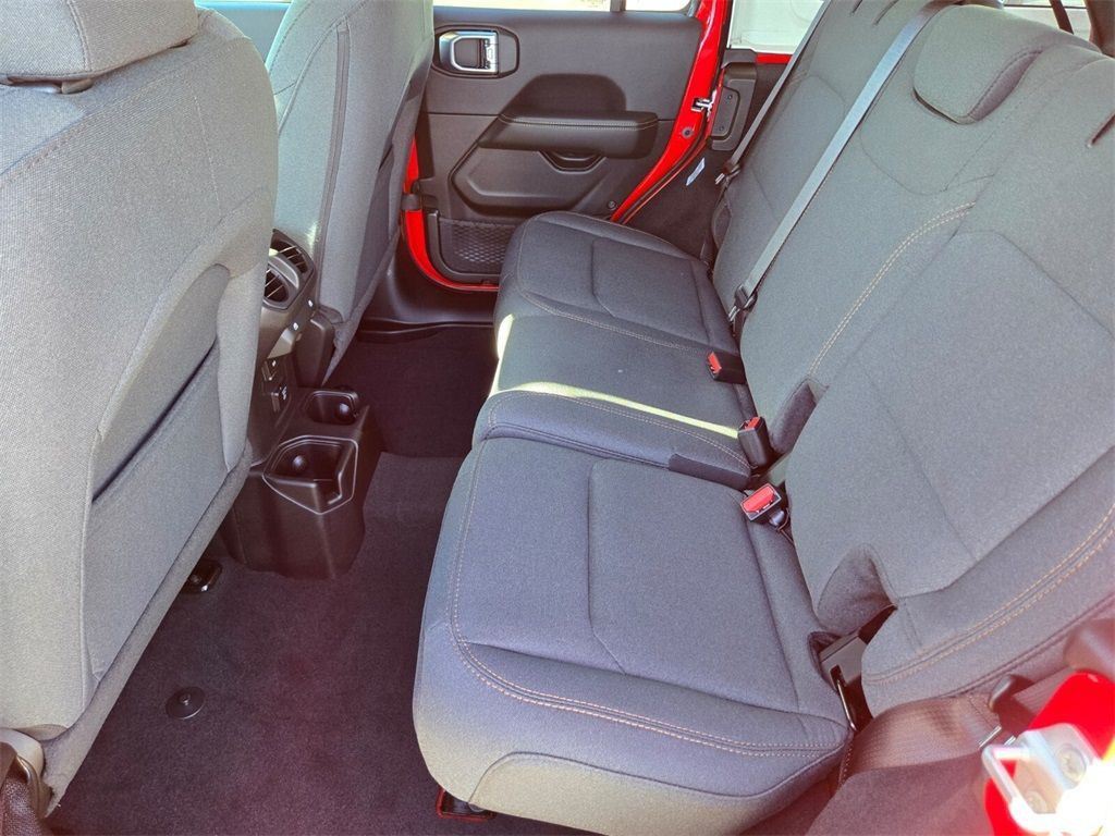 2026 Jeep Wrangler 4-Door Sahara - Photo 6
