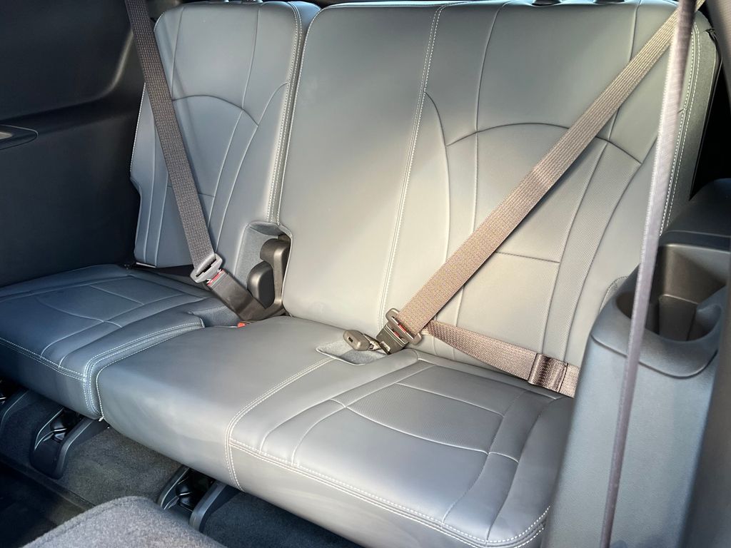 2024 Buick Enclave Essence - Photo 23