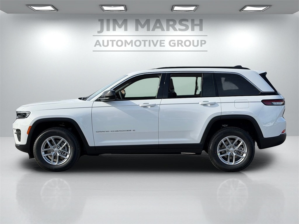 2025 Jeep Grand Cherokee Laredo's photo