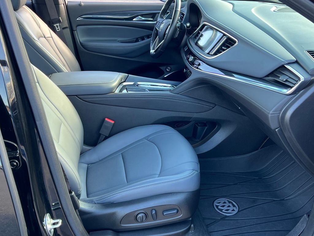 2024 Buick Enclave Essence - Photo 25