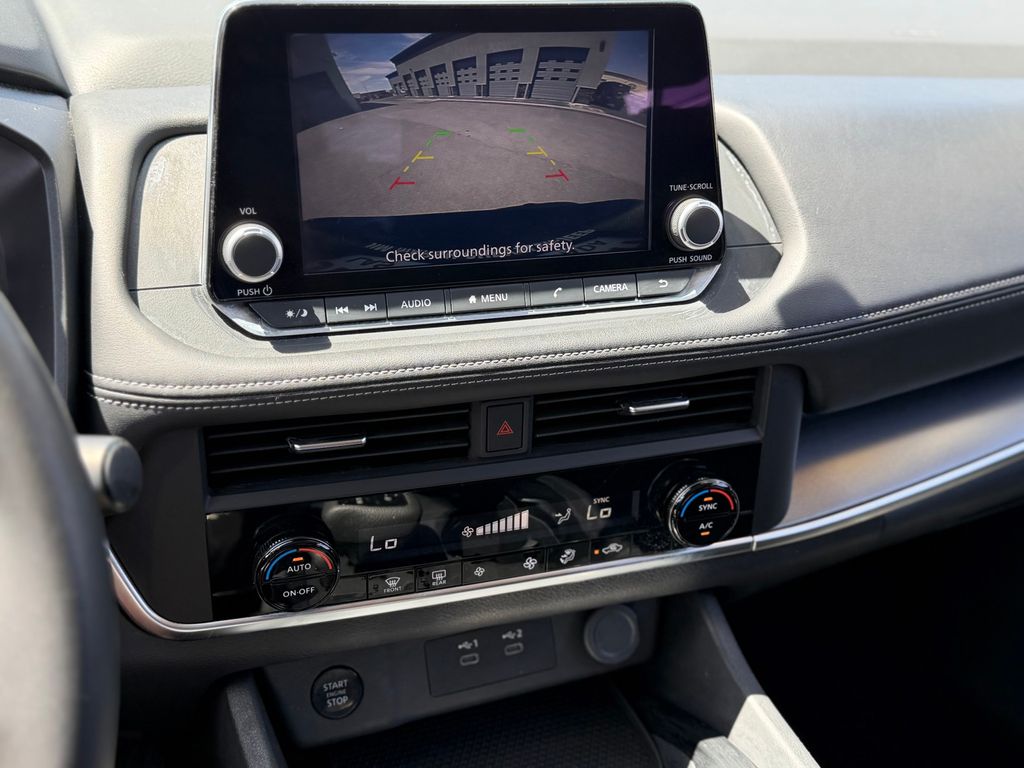 2025 Nissan Rogue SV - Photo 15