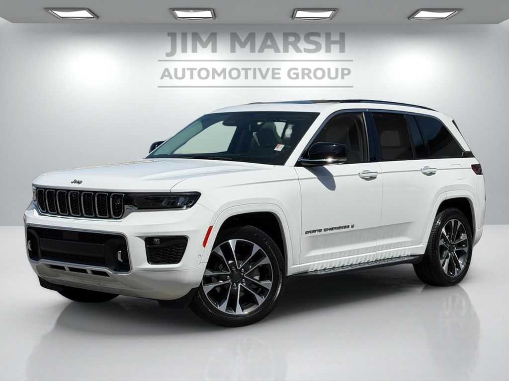 2023 Jeep Grand Cherokee Overland 4x4's photo