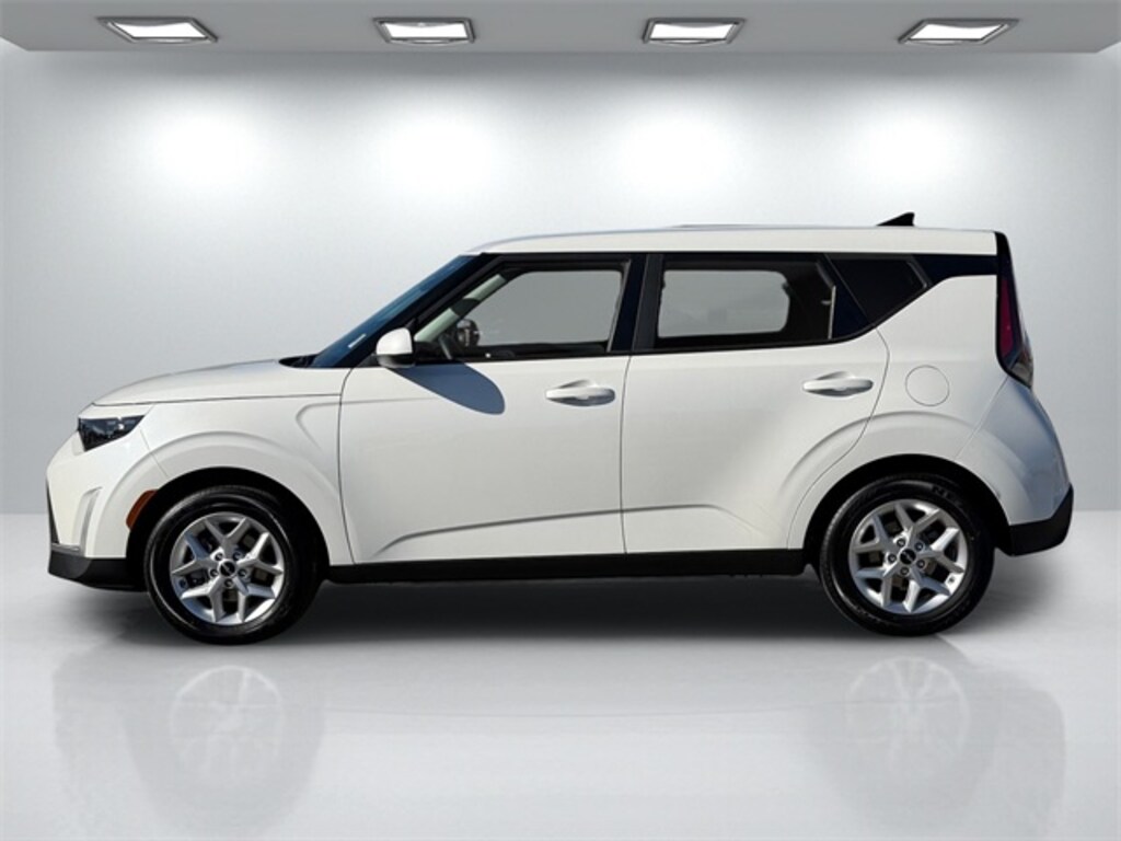 Used 2024 Kia Soul LX Hatchback
