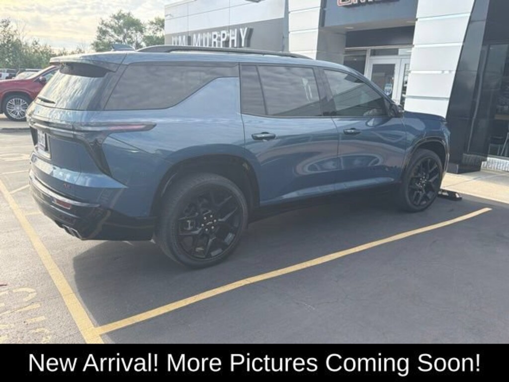 Used 2024 Chevrolet Traverse RS SUV