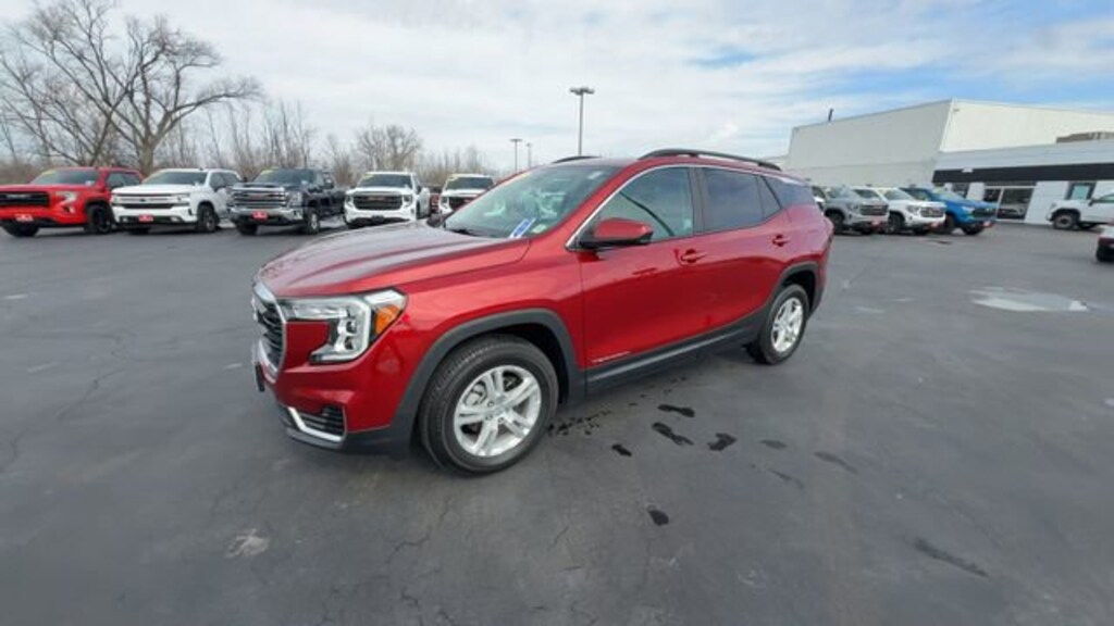 Used 2023 GMC Terrain SLE SUV