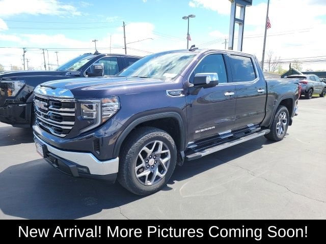 2022 GMC Sierra 4WD Crew Cab Standard Box SLT's photo
