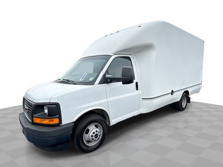 2017 GMC Savana Cutaway 3500 Work Van Cutaway Van