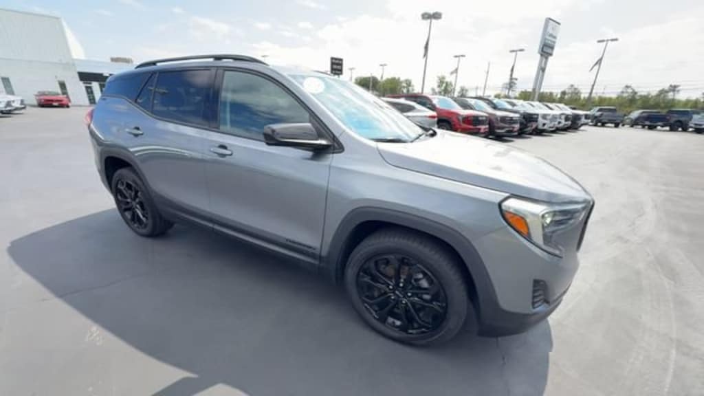 Used 2021 GMC Terrain SLE SUV
