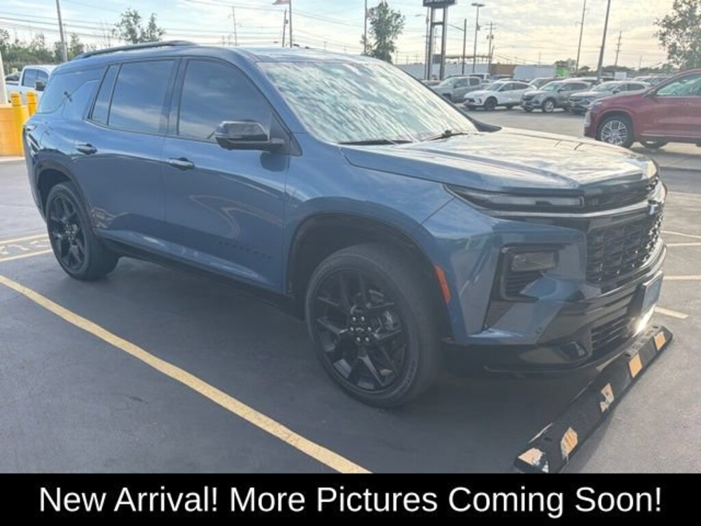 Used 2024 Chevrolet Traverse RS SUV