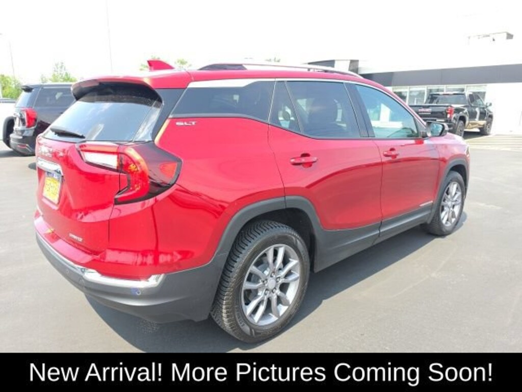 Used 2022 GMC Terrain SLT SUV