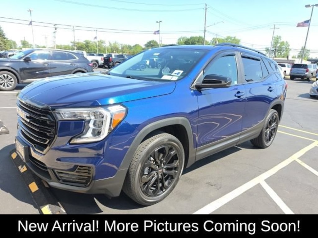 Used 2022 GMC Terrain SLE SUV