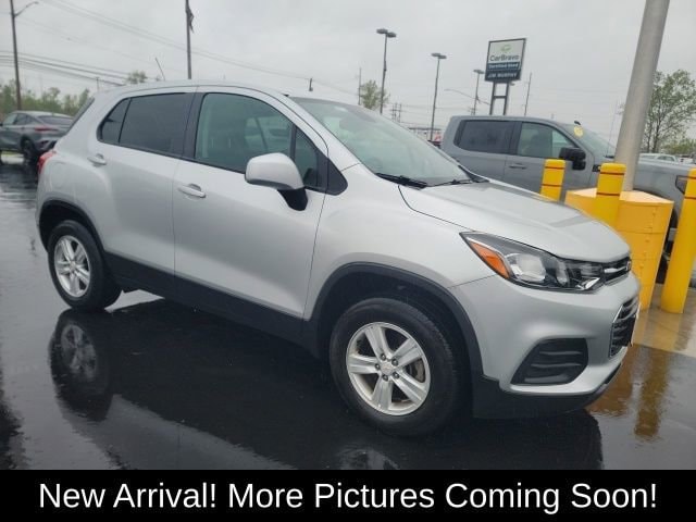 2020 Chevrolet Trax LS's photo