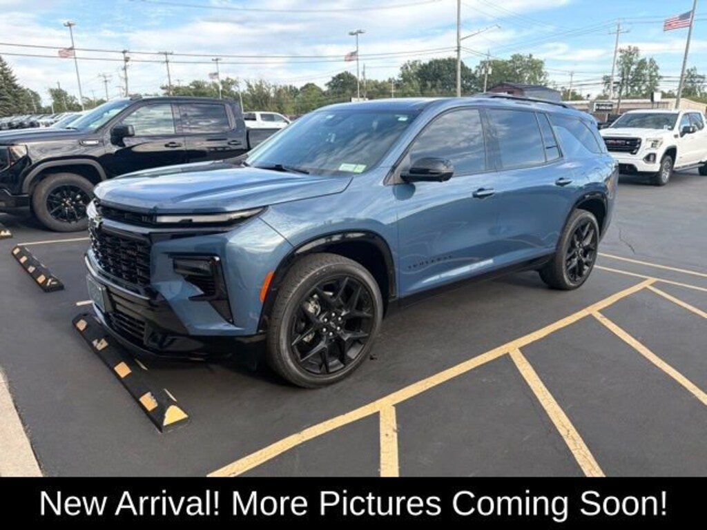 Used 2024 Chevrolet Traverse RS SUV