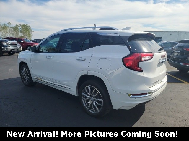 2022 Gmc Terrain Denali photo 2