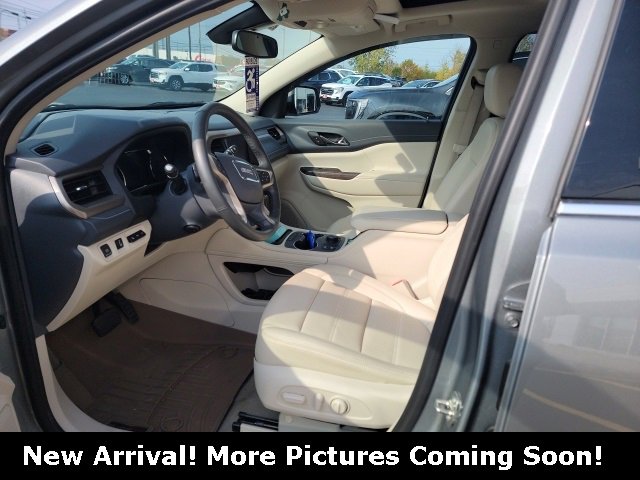 2023 Gmc Acadia Denali photo 2