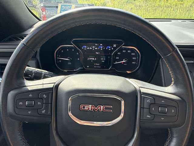 2021 GMC Yukon AT4 - Photo 11
