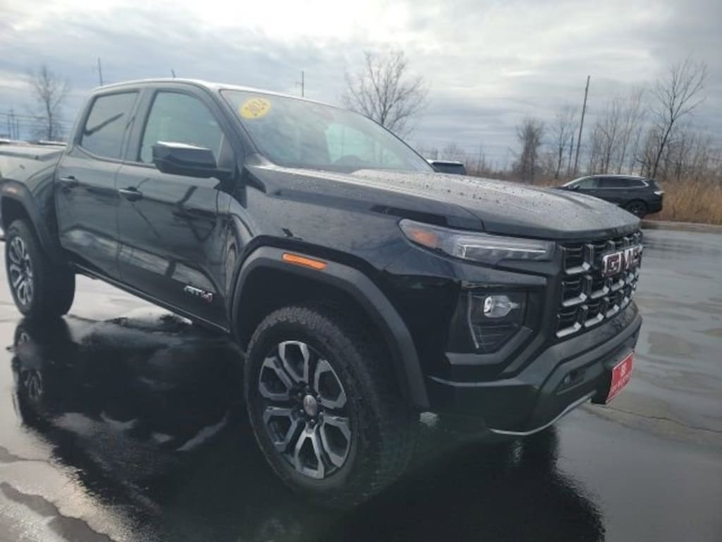 Used 2024 GMC Canyon AT4 Truck