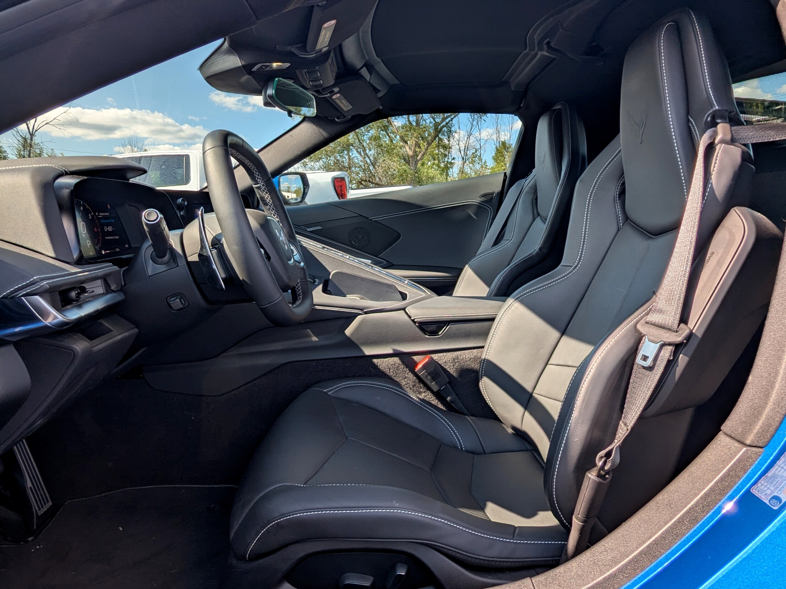 2023 Chevrolet Corvette Stingray 1LT photo 2