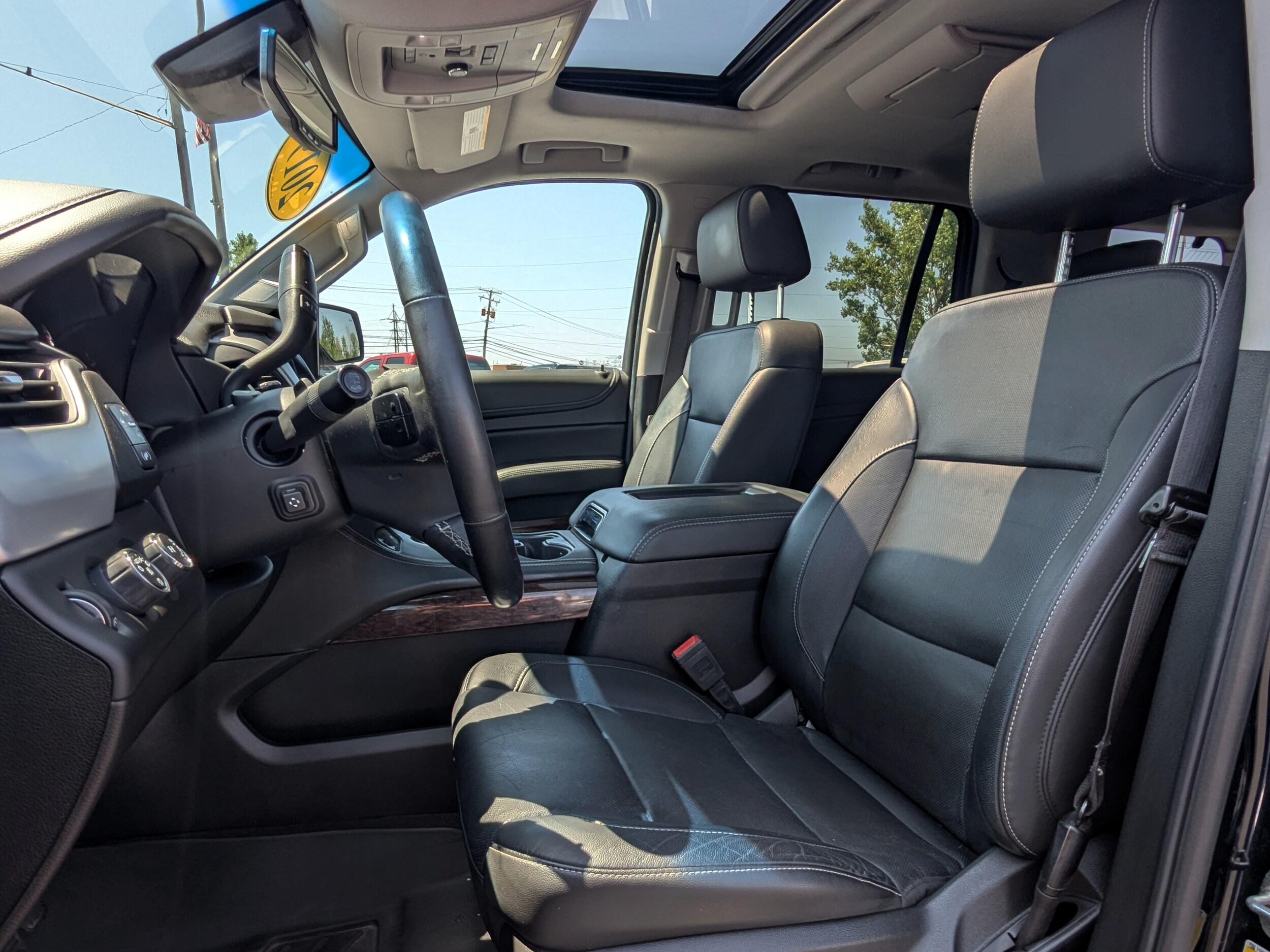 2019 Gmc Yukon SLT photo 2
