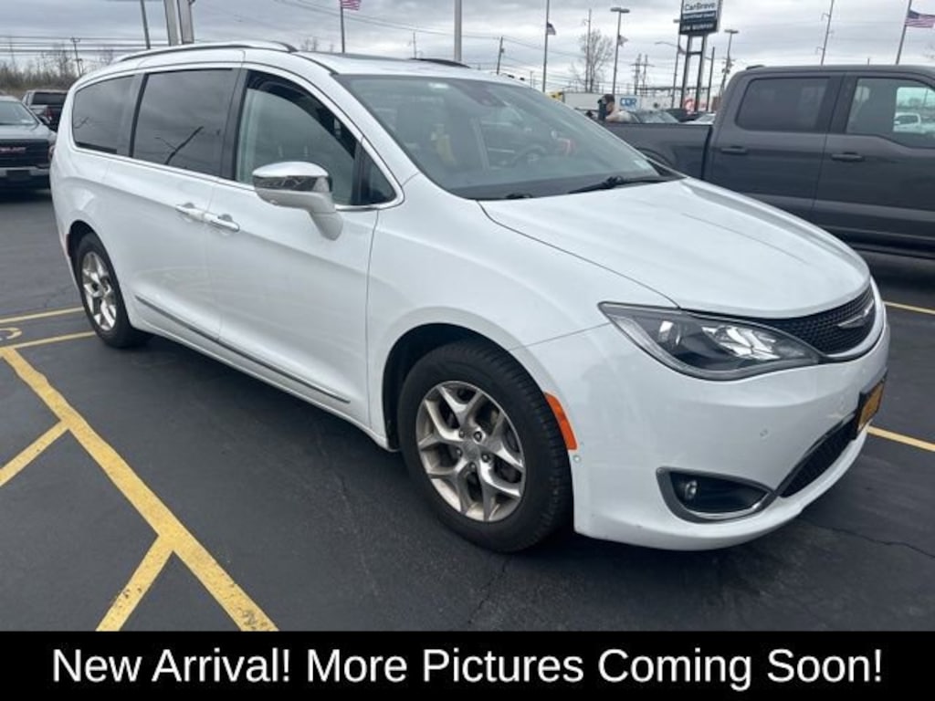 Used 2019 Chrysler Pacifica Limited Minivan